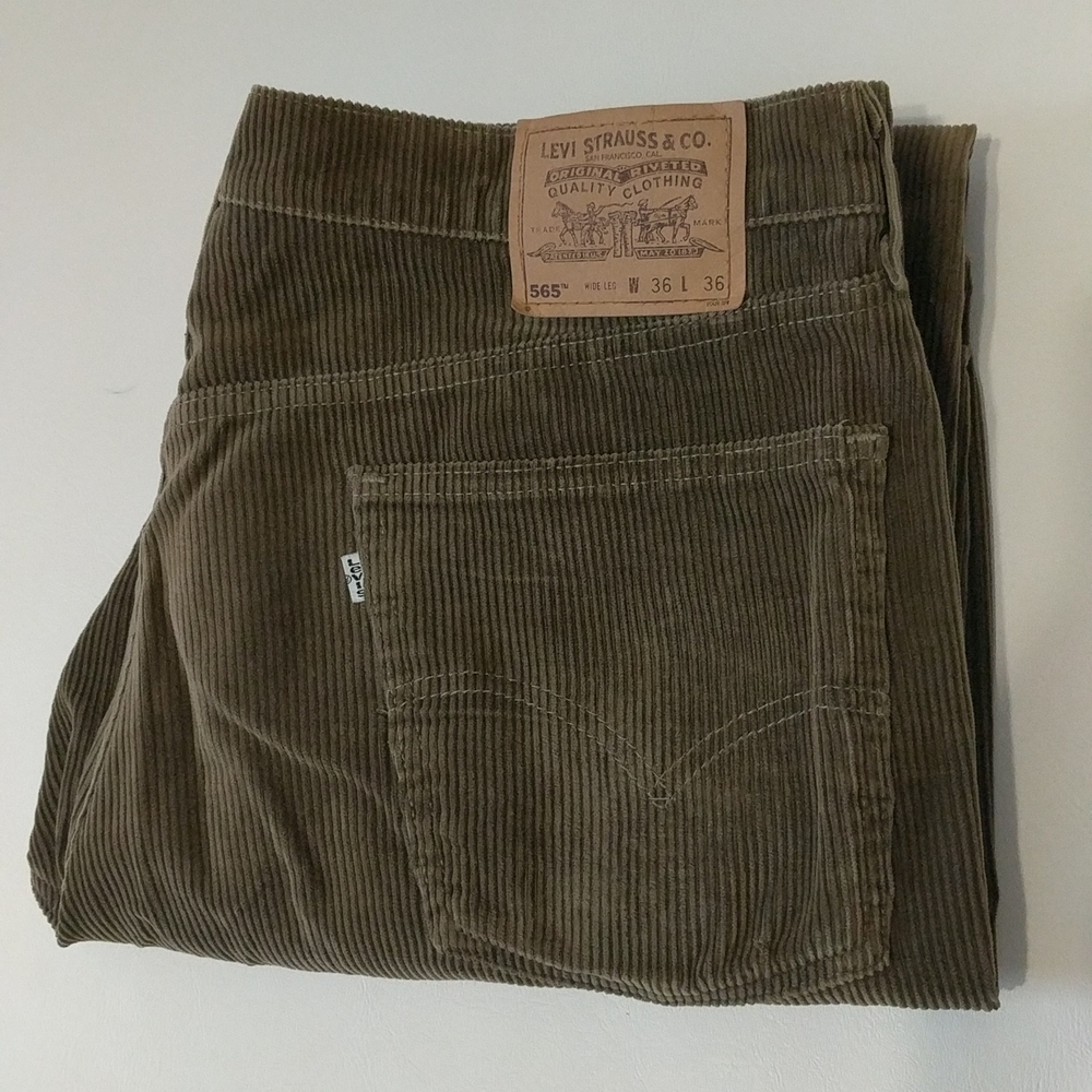 Levi's 565 corduroy pants loose fit wide leg green brown corduroys W 36 L 36 VTG